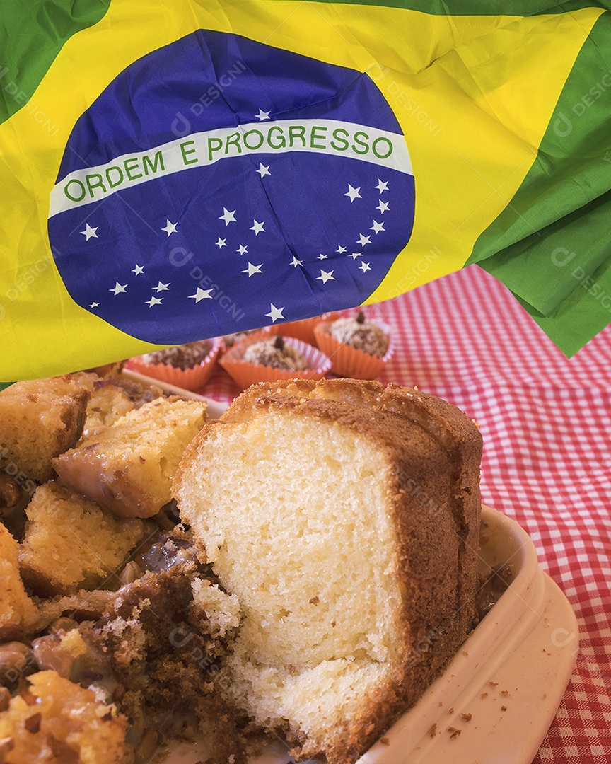 Comida típica da festa junina com bandeira do brasil. Imagem do conceito da famosa festa cultural brasileira.