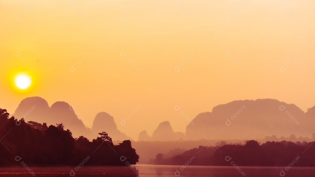 Paisagem Natureza Vista do Lago Nong Thale em Krabi Tailândia