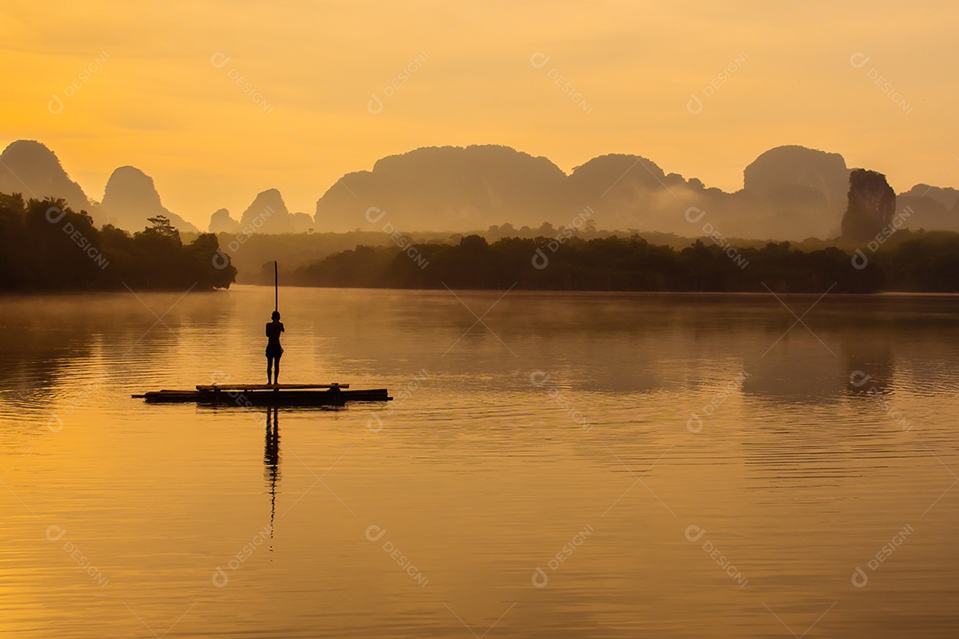 Paisagem Natureza Vista do Lago Nong Thale em Krabi Tailândia