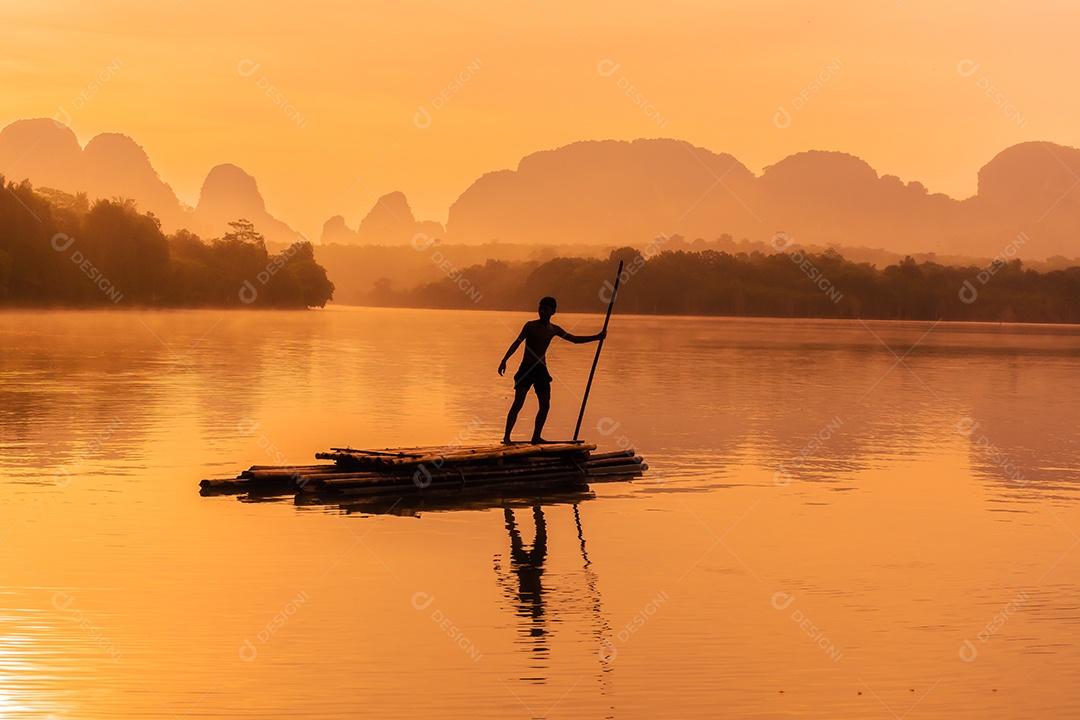 Paisagem Natureza Vista do Lago Nong Thale em Krabi Tailândia