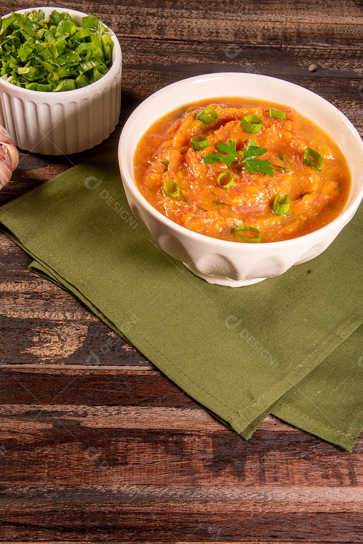 Creme de abóbora caseiro, acompanhado de especiarias. caldo de abóbora.