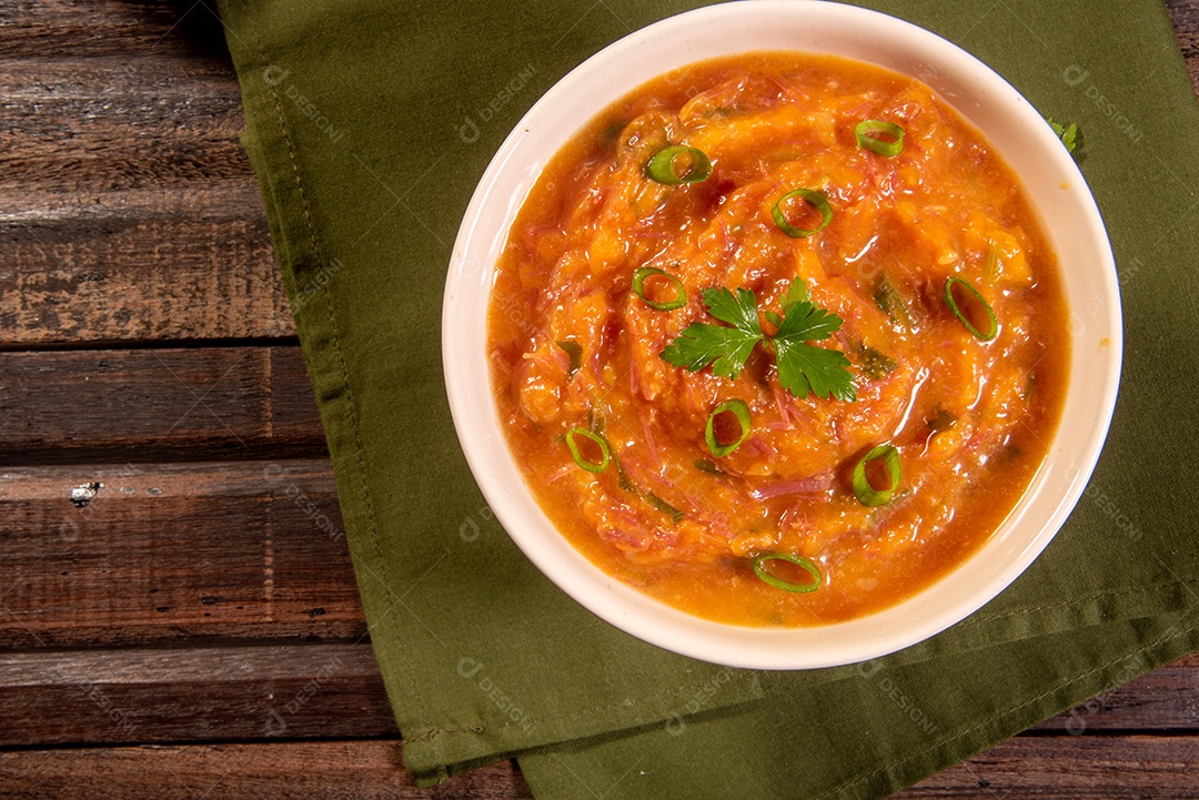 Creme de abóbora caseiro, acompanhado de especiarias. caldo de abóbora.