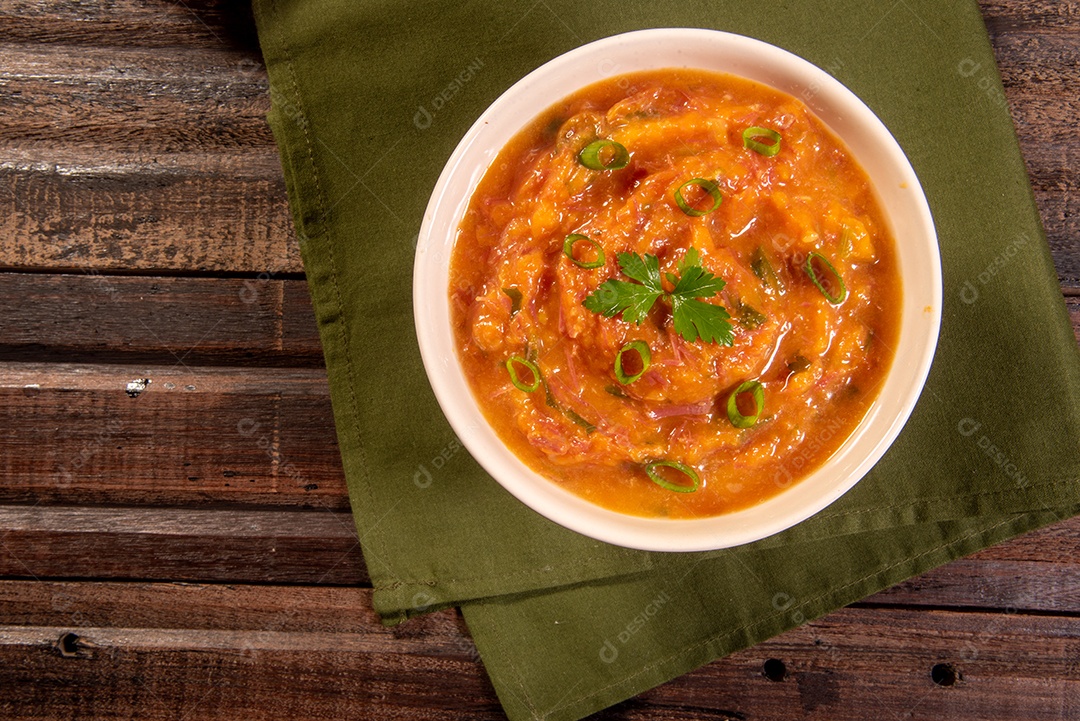 Creme de abóbora caseiro, acompanhado de especiarias. caldo de abóbora.