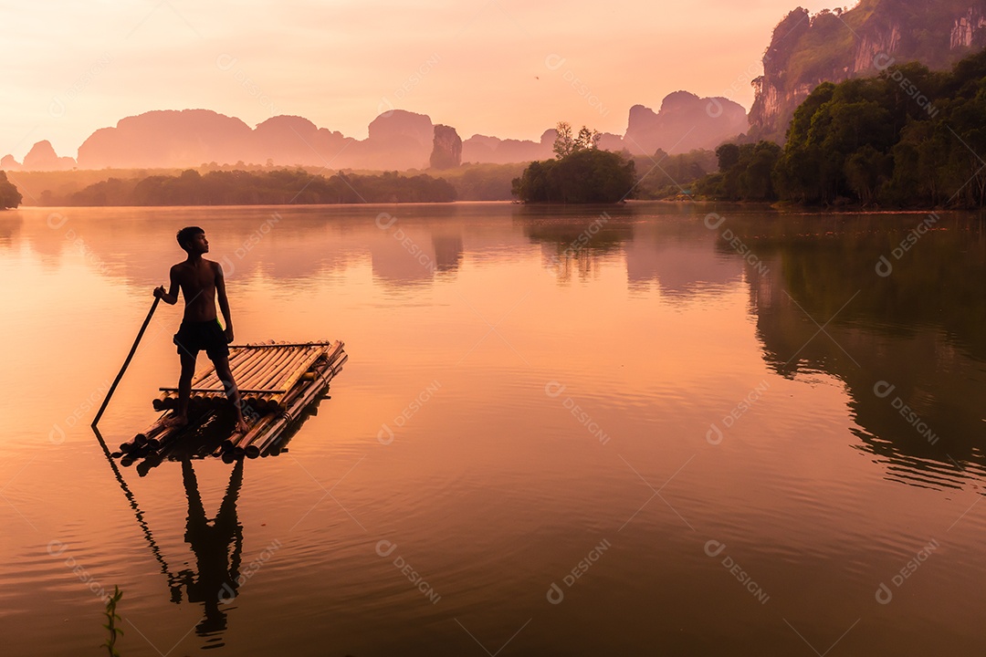 Paisagem Natureza Vista do Lago Nong Thale em Krabi Tailândia