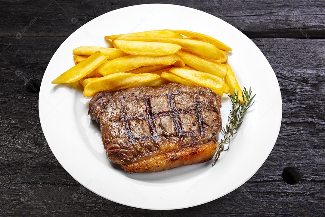 Bife de chouriço, contra filé, batata frita
