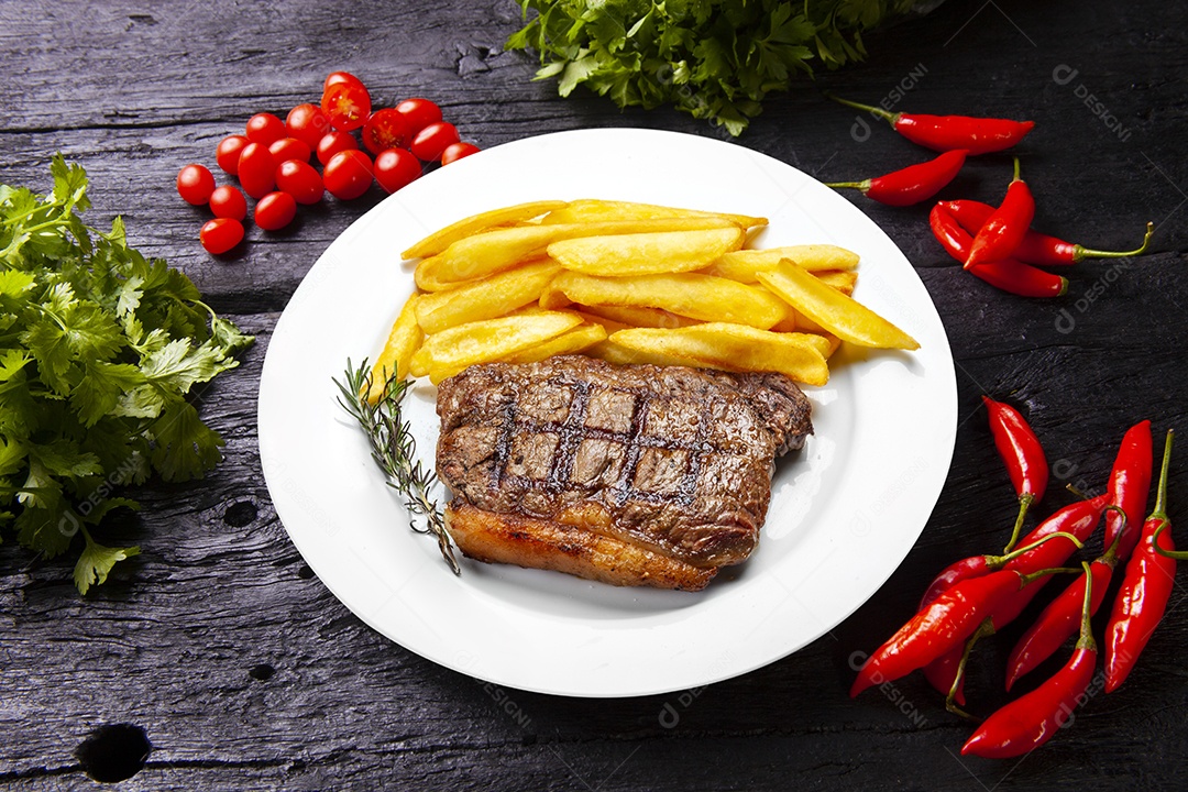 Bife de chouriço, contra filé, batata frita