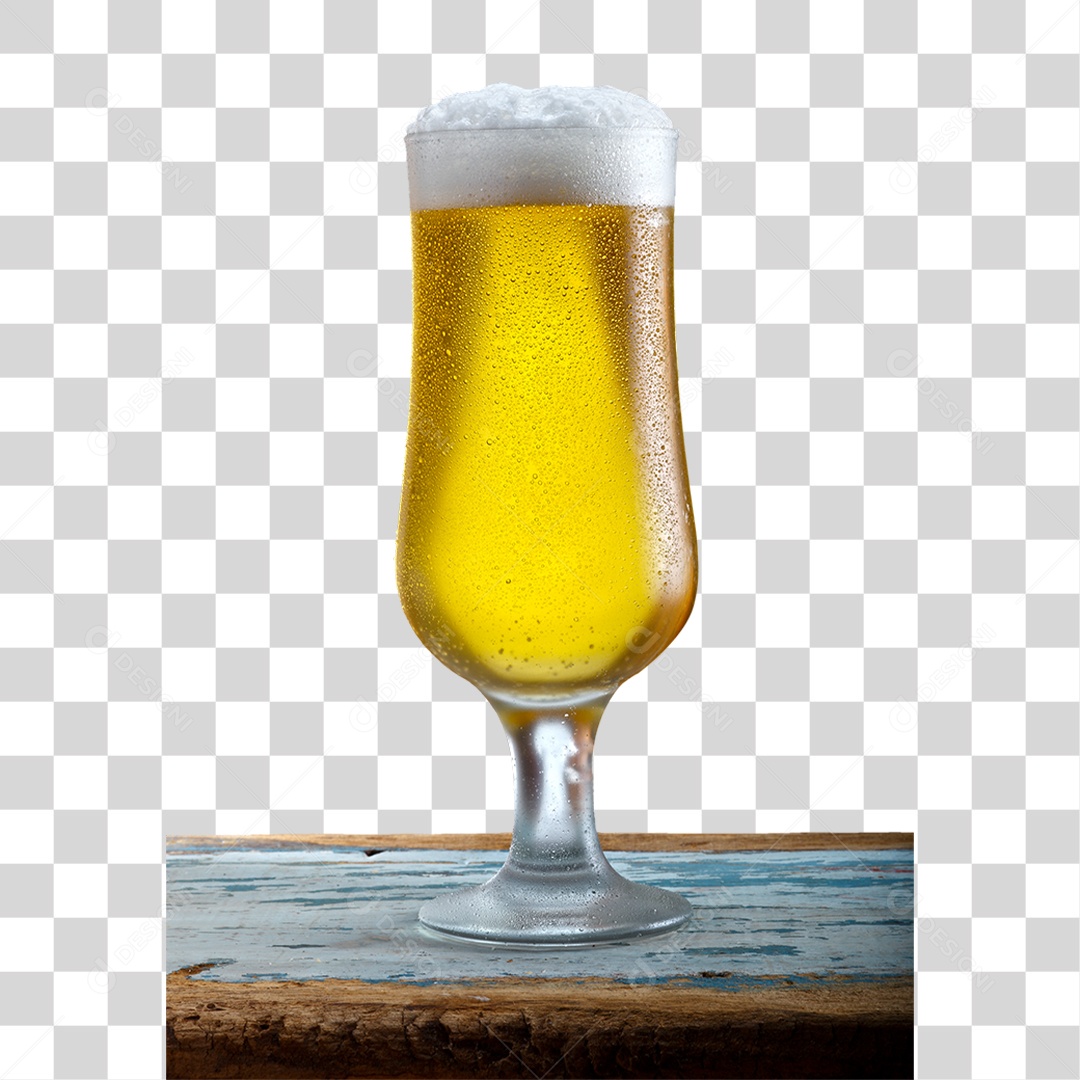 Cerveja em Taça em Cima de Balcão PNG Transparente