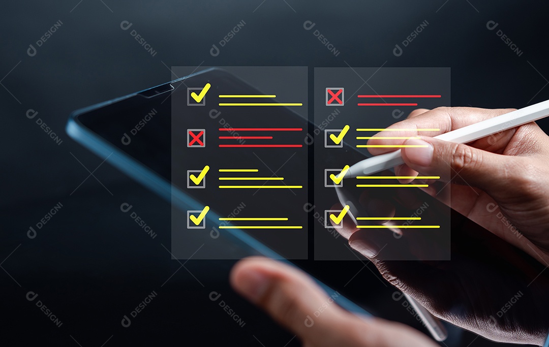 Checklist e Checkmark Aprovar o gerenciamento de qualidade com garantia de qualidade ou QA e controle de qualidade ou QC e melhoria.