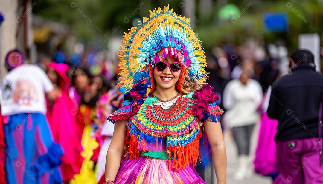 Pessoas fantasiadas para festival de carnaval