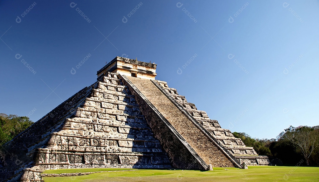 Vista monumento chichen itza no México
