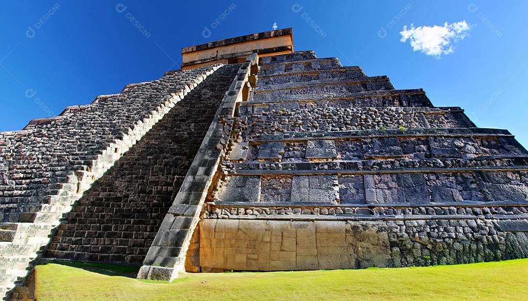 Vista monumento chichen itza no México