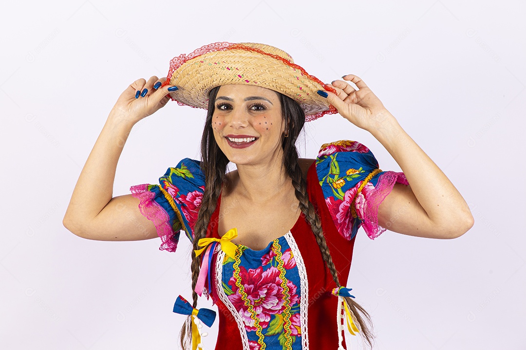 Linda mulher com vestido de festa junina