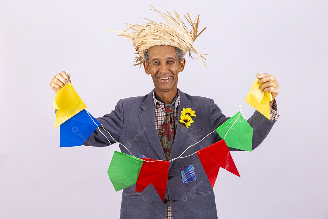 Homem com trajes de festa junina