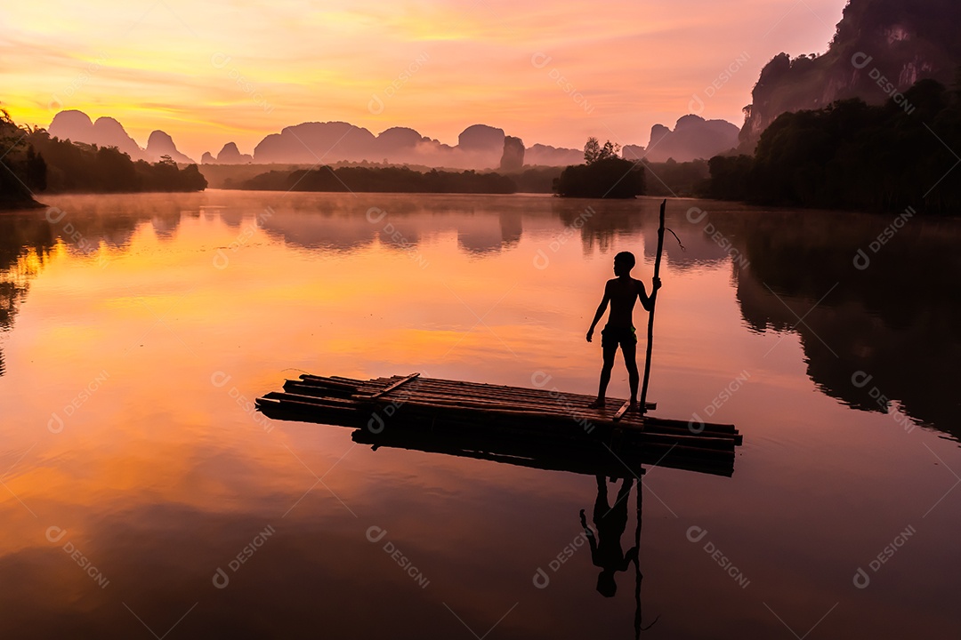 Paisagem Natureza Vista do Lago Nong Thale em Krabi Tailândia