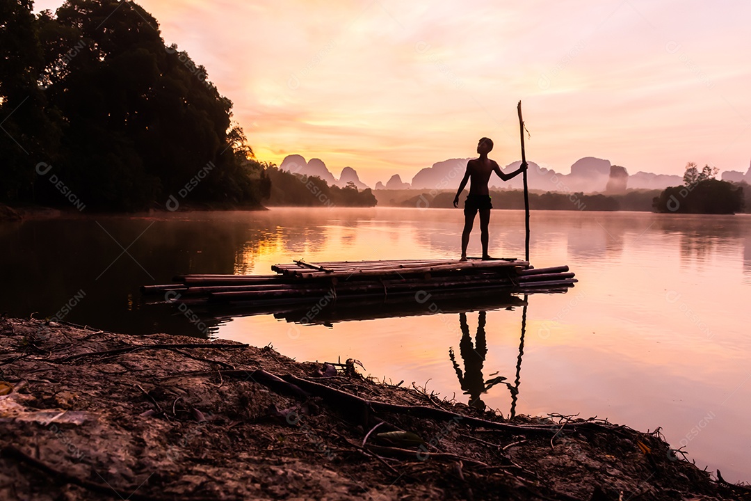 Paisagem Natureza Vista do Lago Nong Thale em Krabi Tailândia