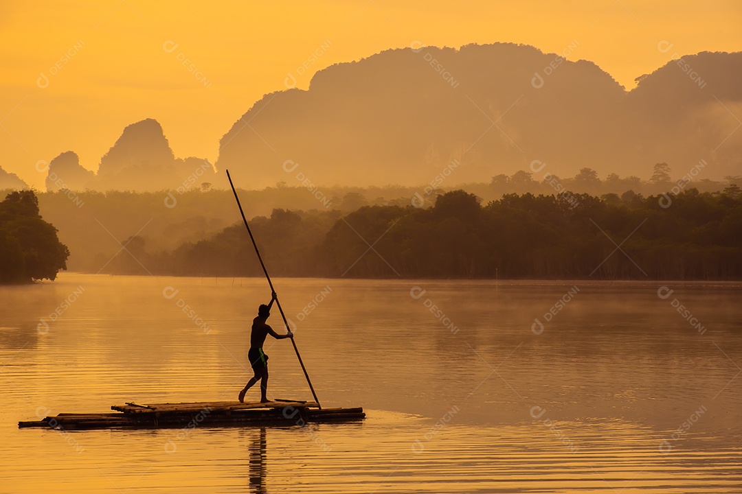 Paisagem Natureza Vista do Lago Nong Thale em Krabi Tailândia