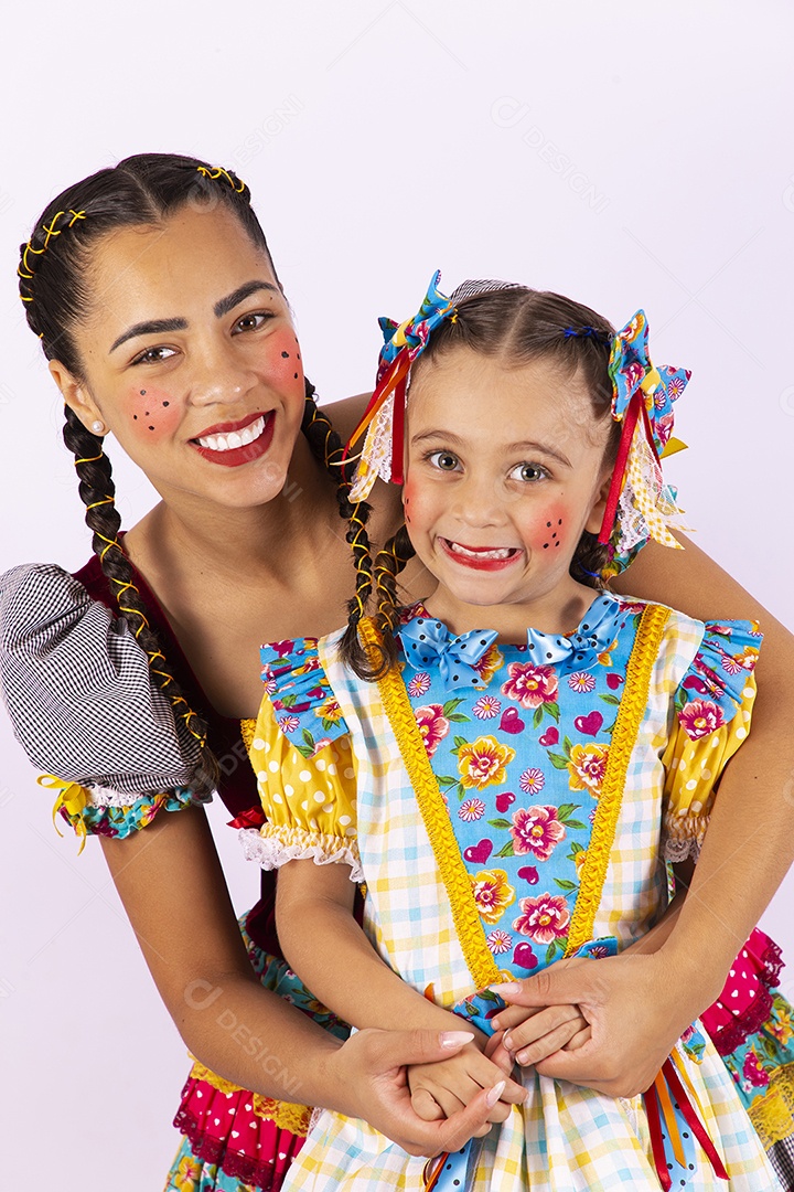 Lindas meninas com vestido de festa junina