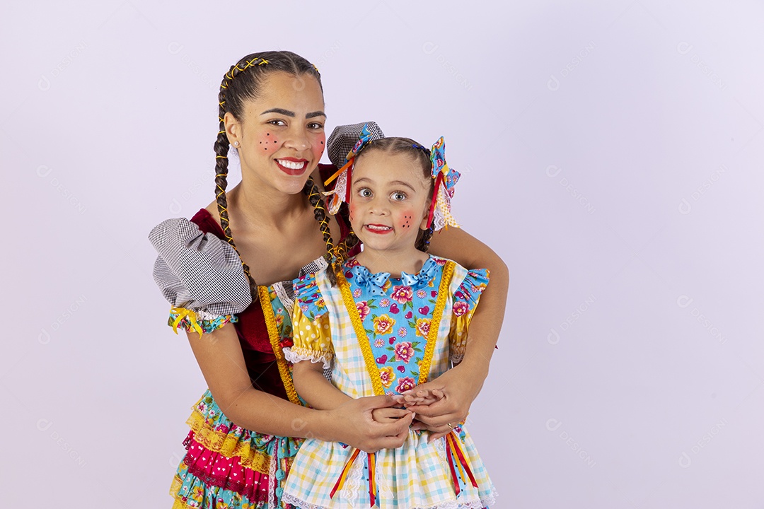Lindas meninas com vestido de festa junina