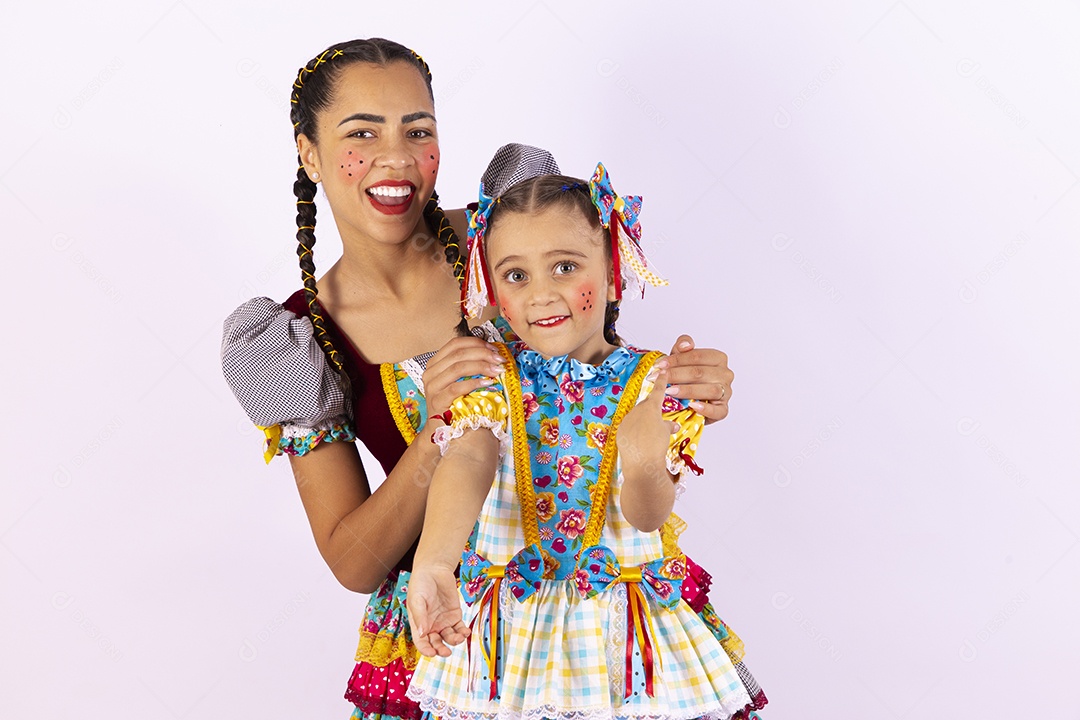 Lindas meninas com vestido de festa junina