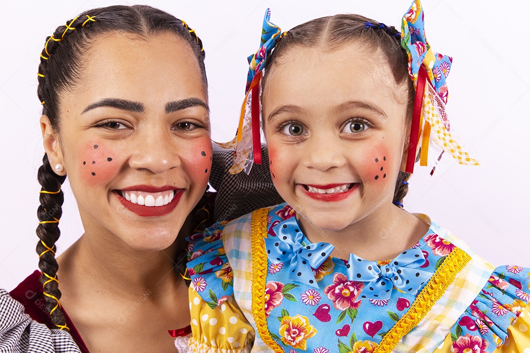 Lindas meninas com vestido de festa junina