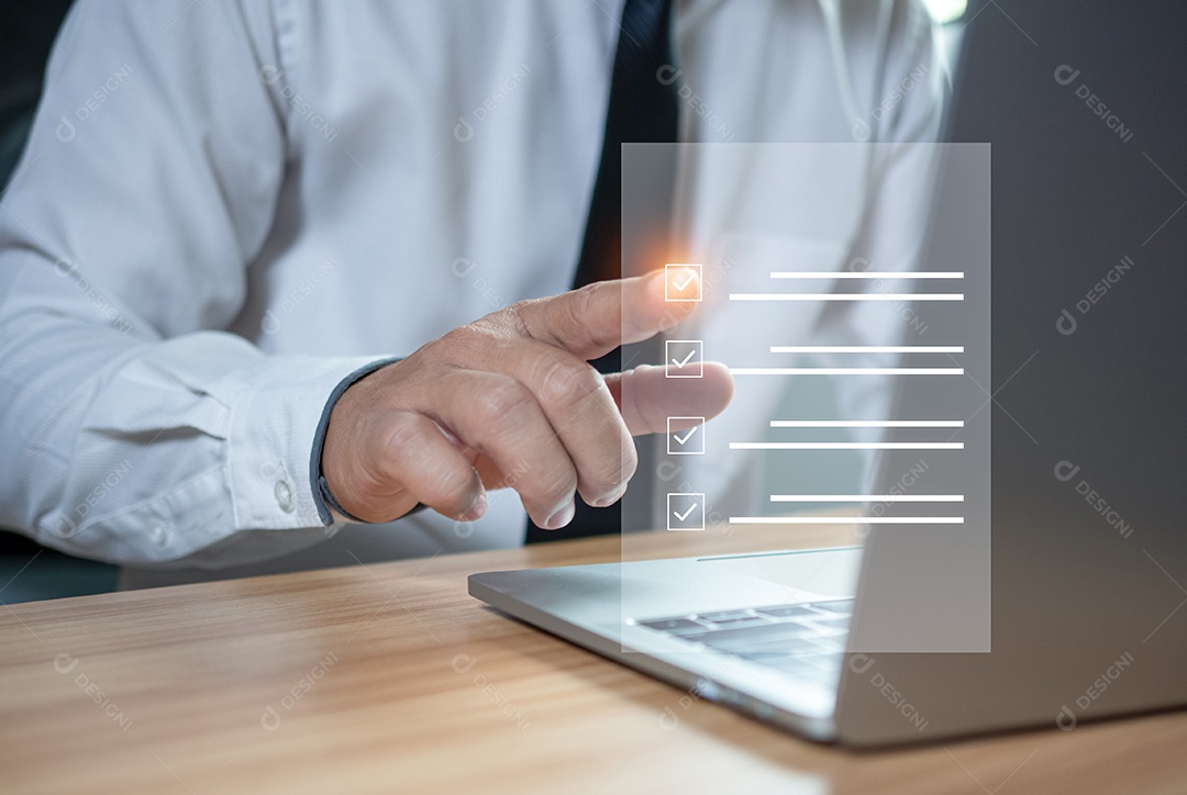 Lista de verificação e preenchimento do formulário de pesquisa online. Sistema de gerenciamento de documentos, DMS.