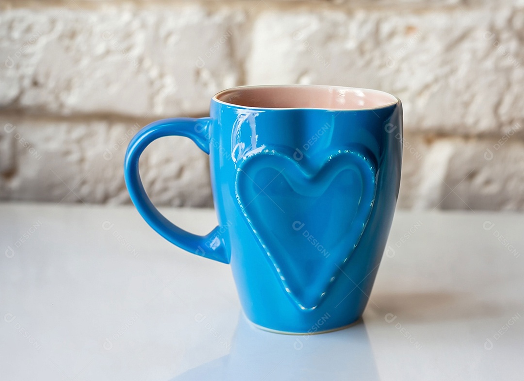 Xícara azul com coração