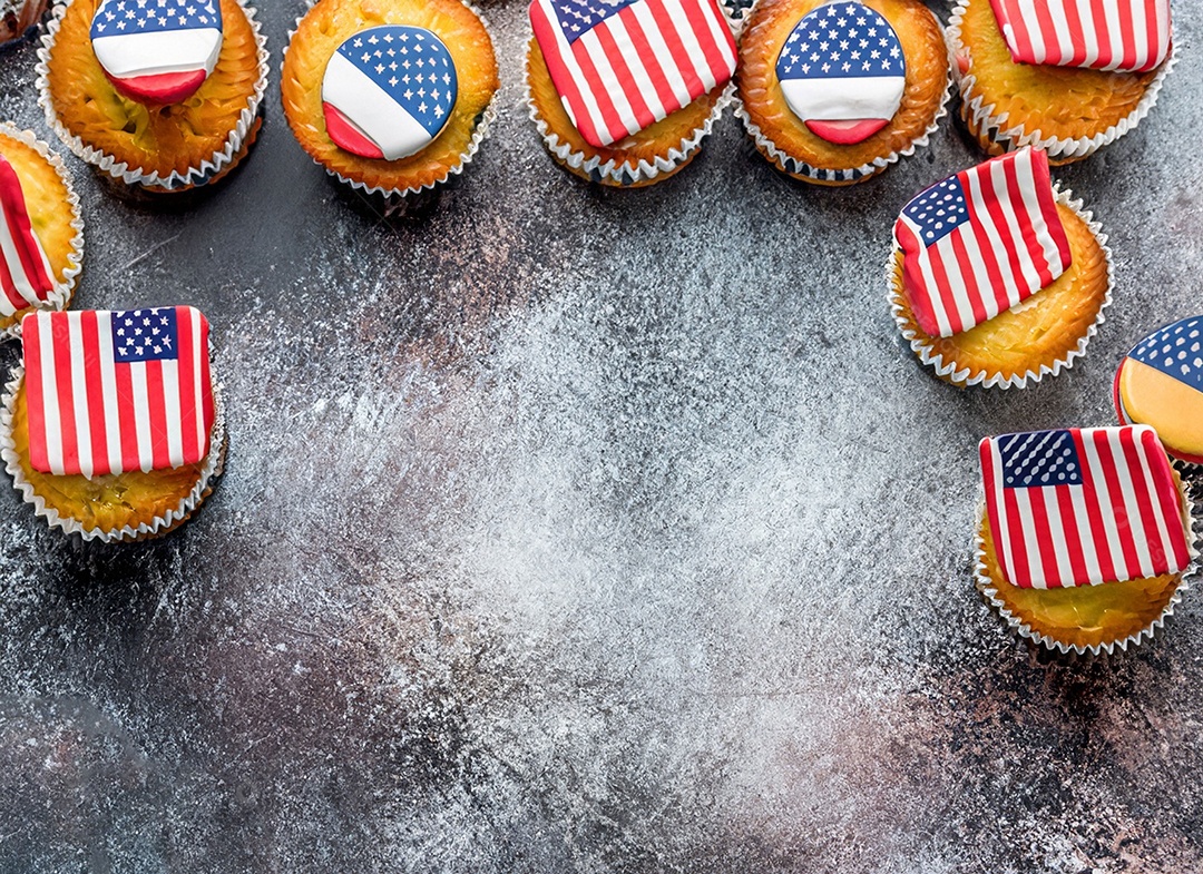 Delicioso cupcake decorados com a bandeira dos Estados Unidos