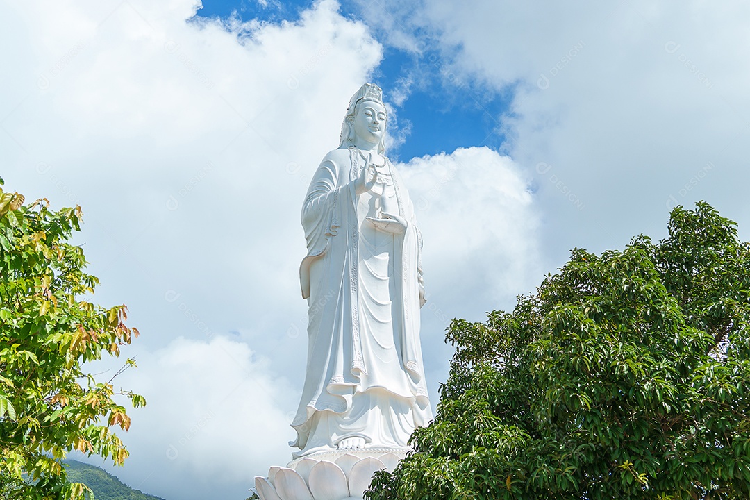 Templo Linh Ung Pagoda ou Lady Big Buddha na cidade de Da Nang.