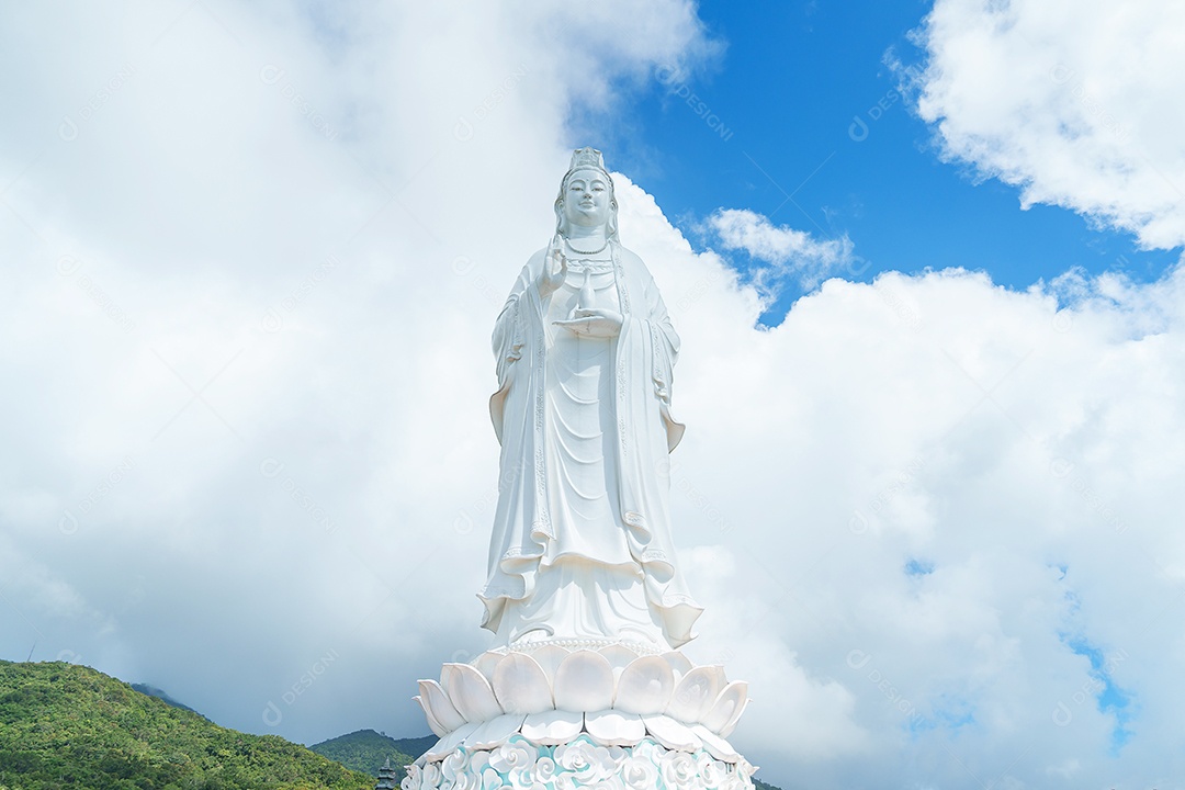 Templo Linh Ung Pagoda ou Lady Big Buddha na cidade de Da Nang.