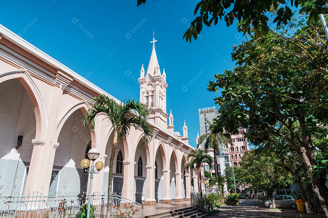 Igreja da Catedral Rosa Da Nang. Marco e popular para atração turística.