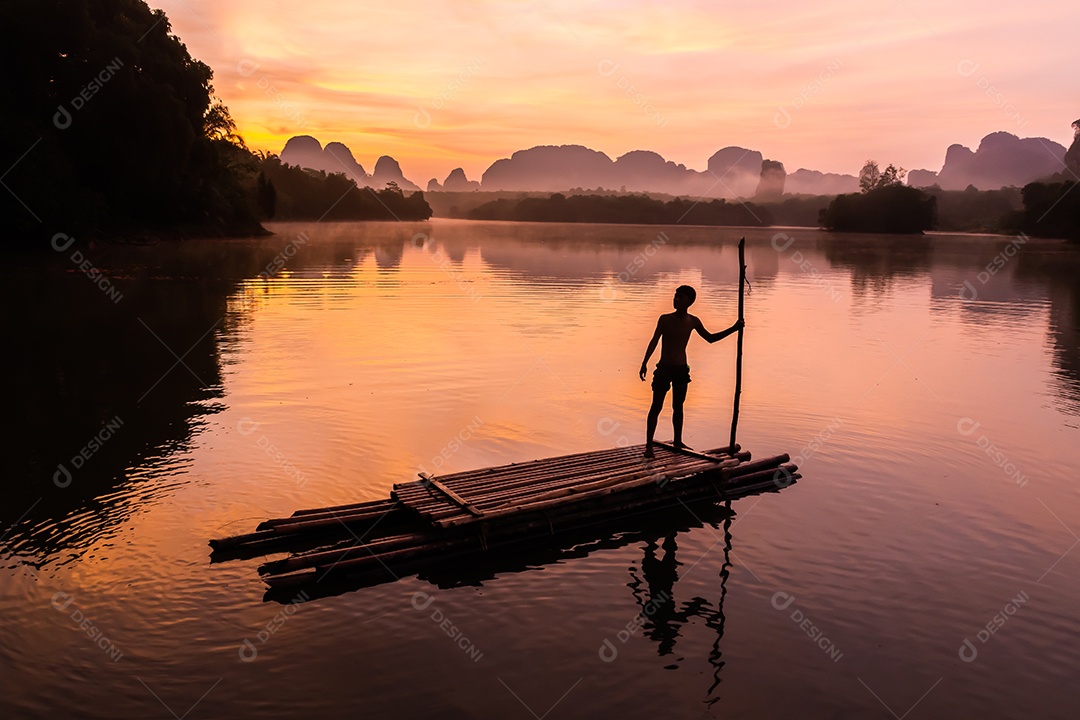 Paisagem Natureza Vista do Lago Nong Thale em Krabi Tailândia
