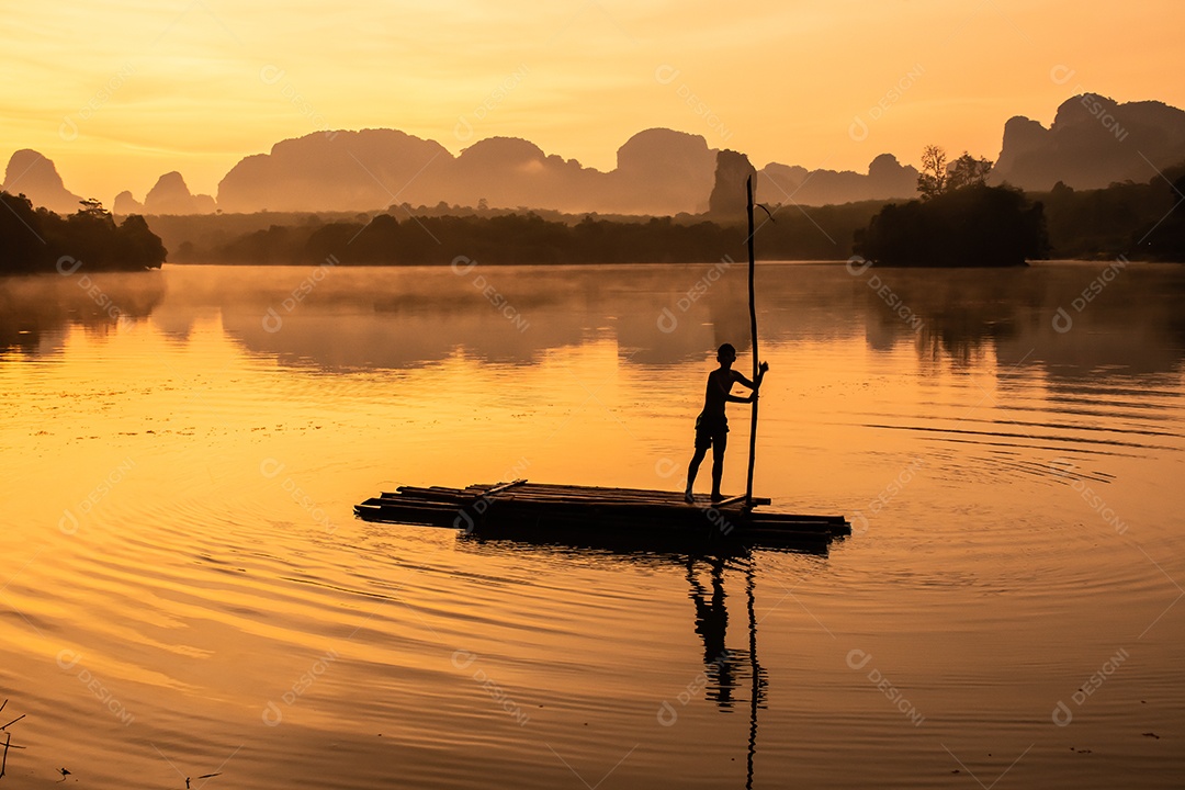 Paisagem Natureza Vista do Lago Nong Thale em Krabi Tailândia