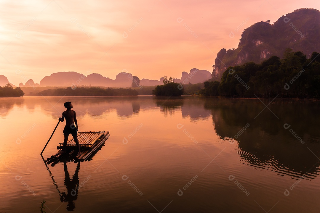 Paisagem Natureza Vista do Lago Nong Thale em Krabi Tailândia