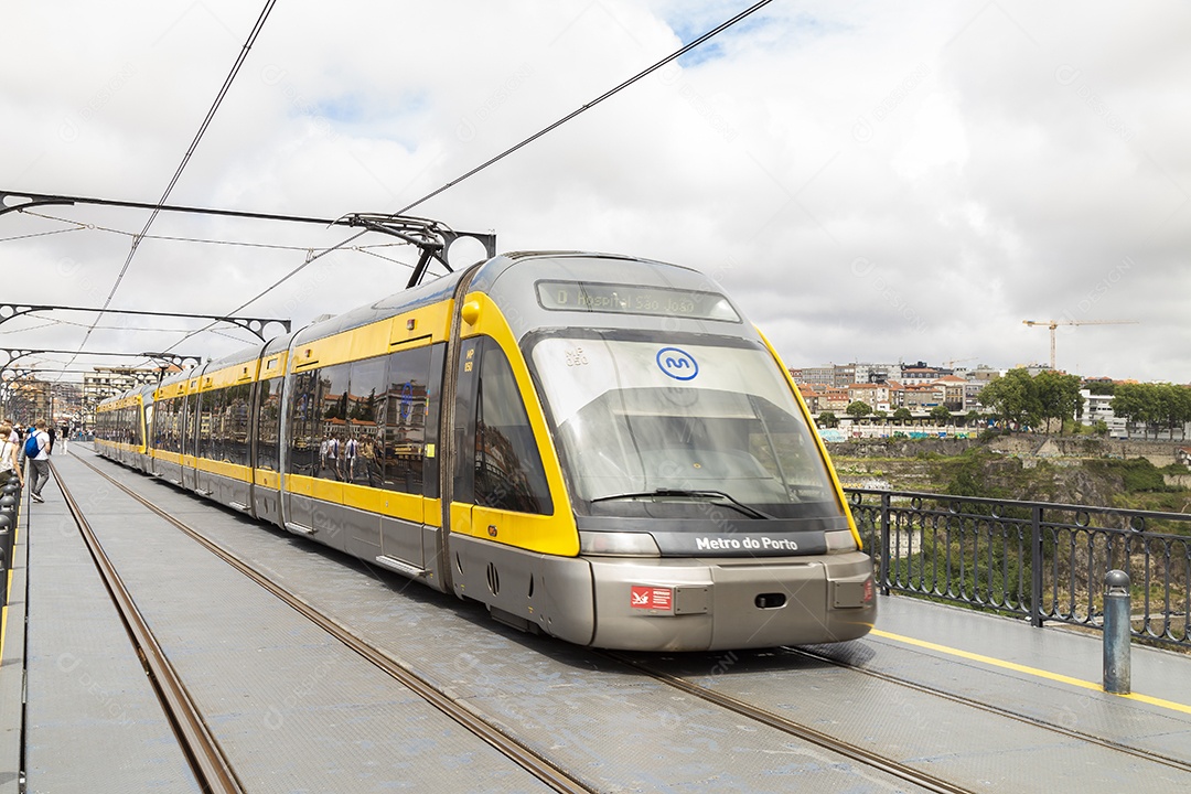 Metro de Portugal, em Vila Nova de Gaia. No Porto.