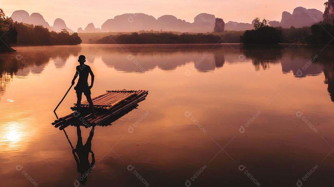Paisagem Natureza Vista do Lago Nong Thale em Krabi Tailândia