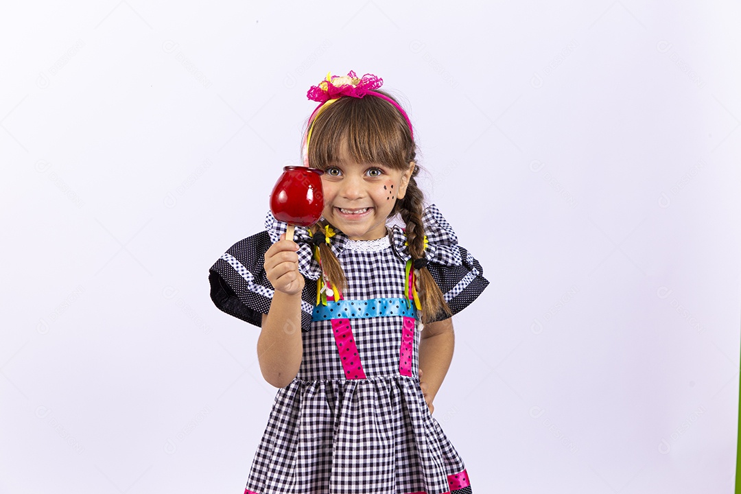 Garota fantasiados para comemorar festa junina