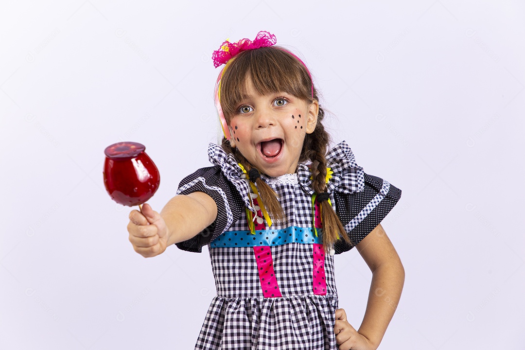 Garota fantasiados para comemorar festa junina