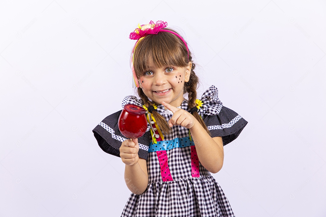 Garota fantasiados para comemorar festa junina