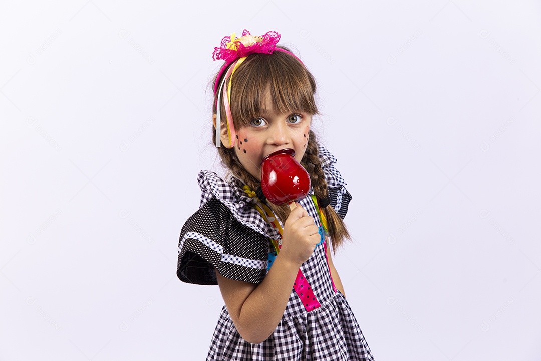 Garota fantasiados para comemorar festa junina