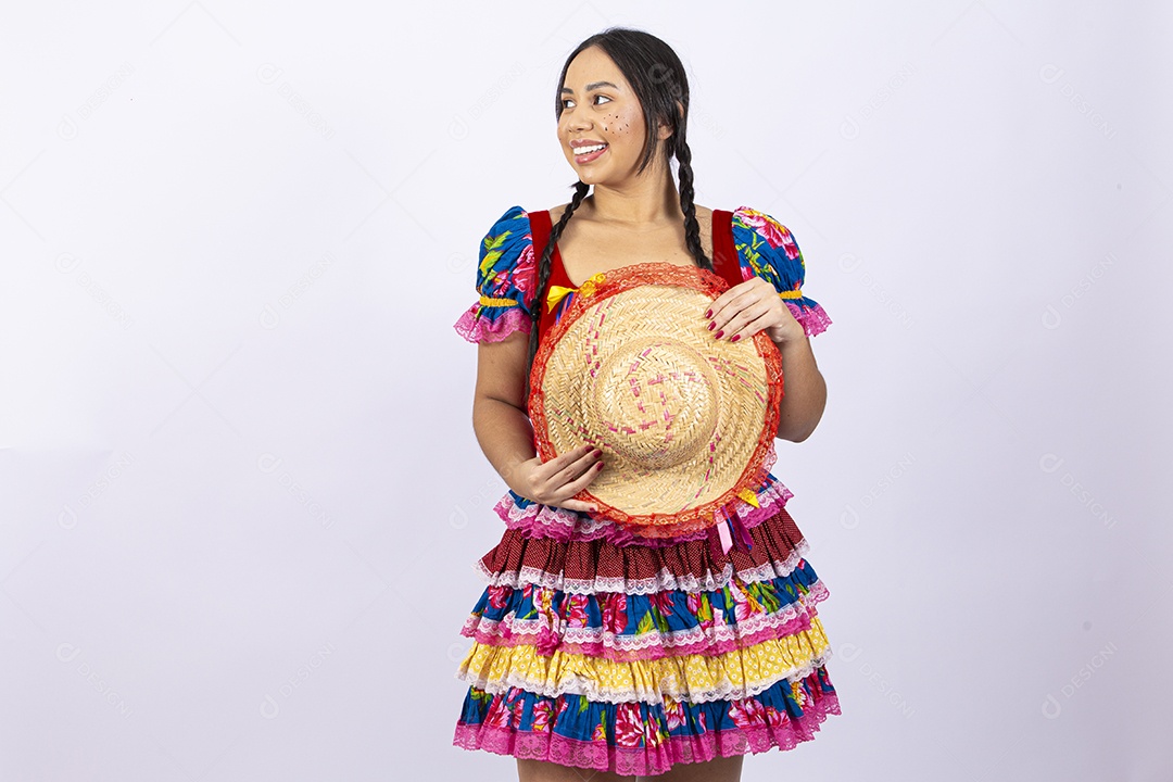 Linda mulher com vestido de festa junina
