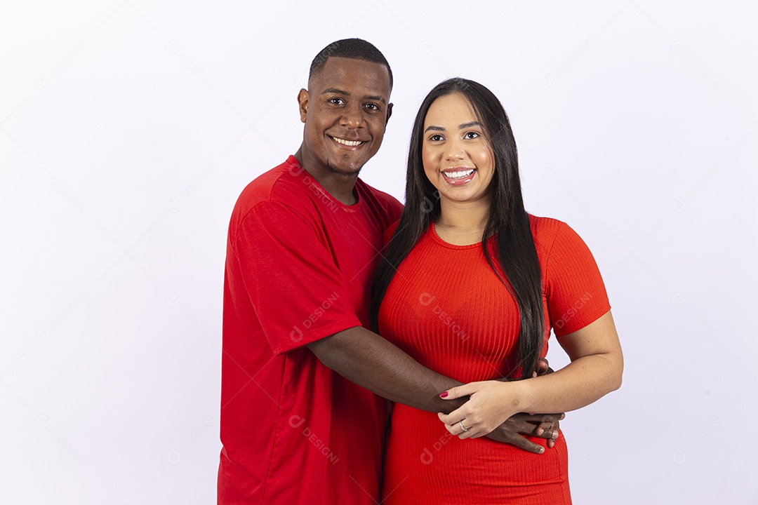 Lindo casal jovem sorridentes