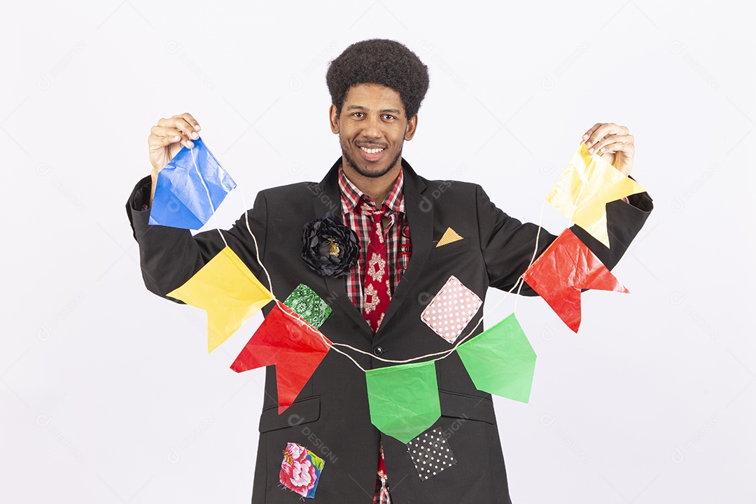 Homem com trajes de festa junina