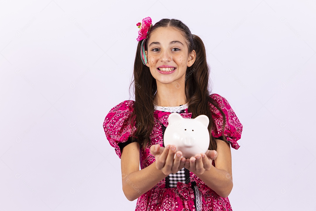 Linda menina com vestido de festa junina