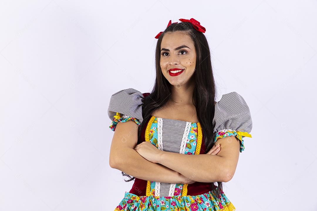 Linda menina com vestido de festa junina