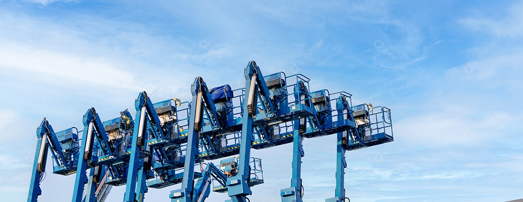 Plataforma elevatória articulada