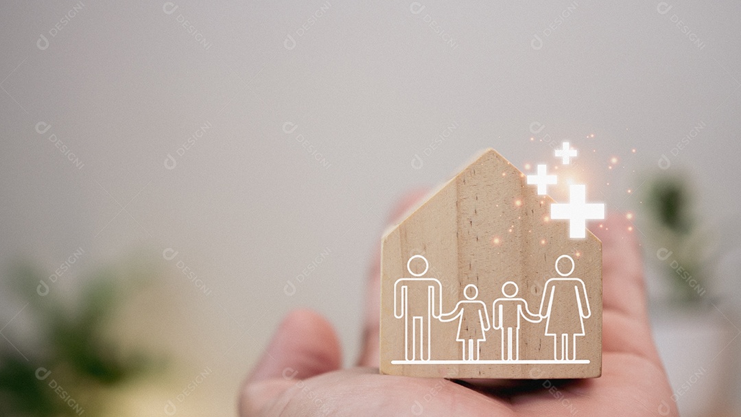 Boa saúde e conceito de seguro. O conceito de seguro de saúde. Mão humana segurando sinal de mais e modelo de casa.