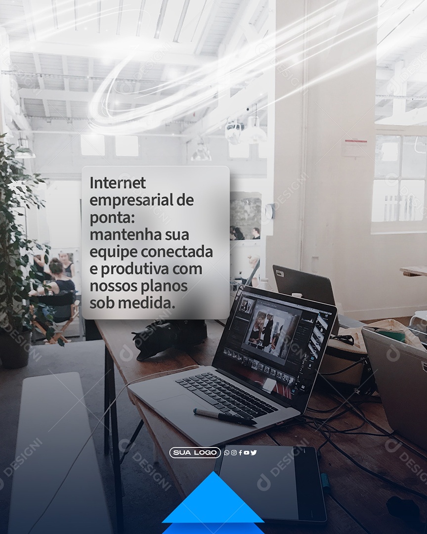 Social Media Internet Empresarial De Ponta PSD Editável