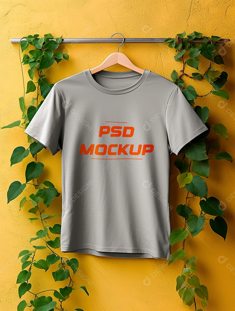 Mockup Camiseta Cinza No Cabide PSD Editável