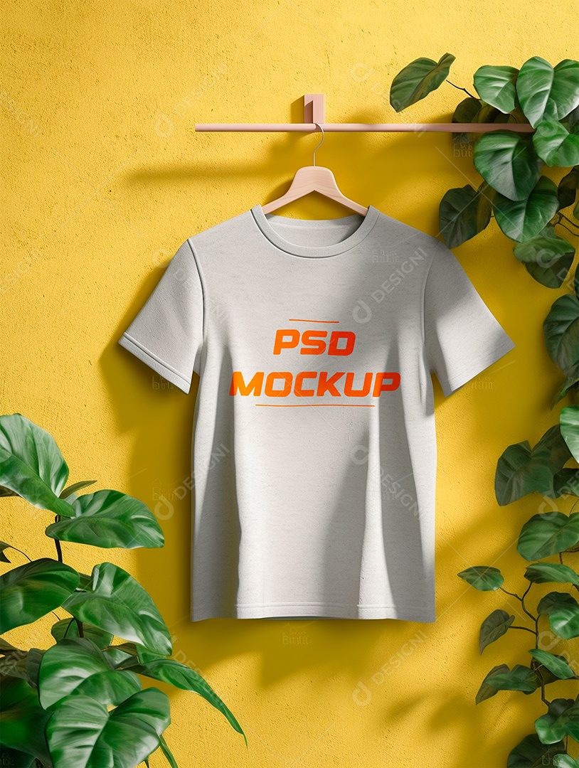Mockup Camiseta Cinza No Cabide PSD Editável