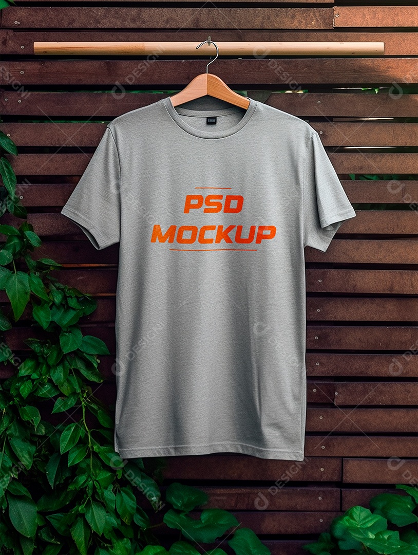 Mockup Camiseta Cinza No Cabide PSD Editável